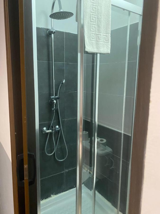 Hostal The Monkey Room Marbella Ngoại thất bức ảnh