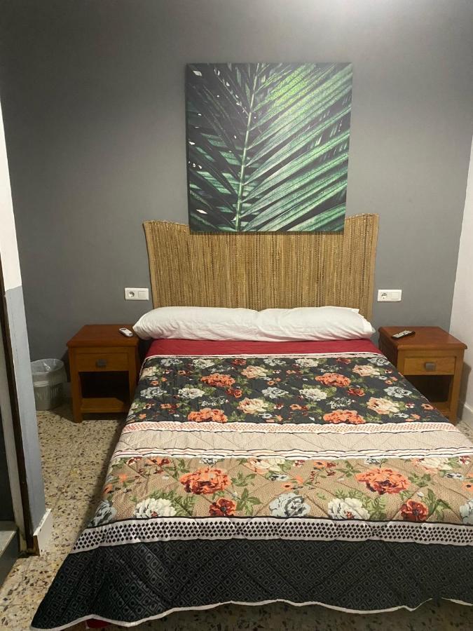 Hostal The Monkey Room Marbella Ngoại thất bức ảnh