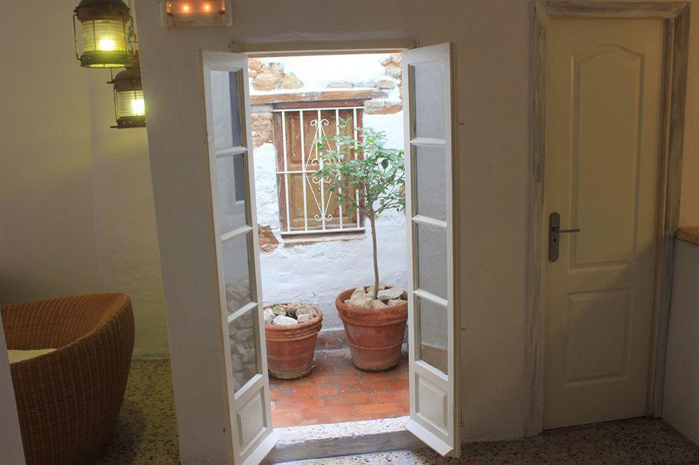 Hostal The Monkey Room Marbella Ngoại thất bức ảnh