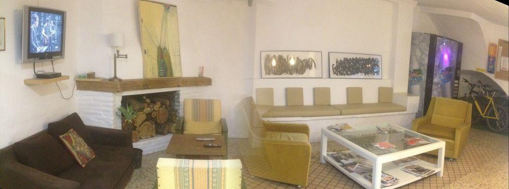 Hostal The Monkey Room Marbella Ngoại thất bức ảnh