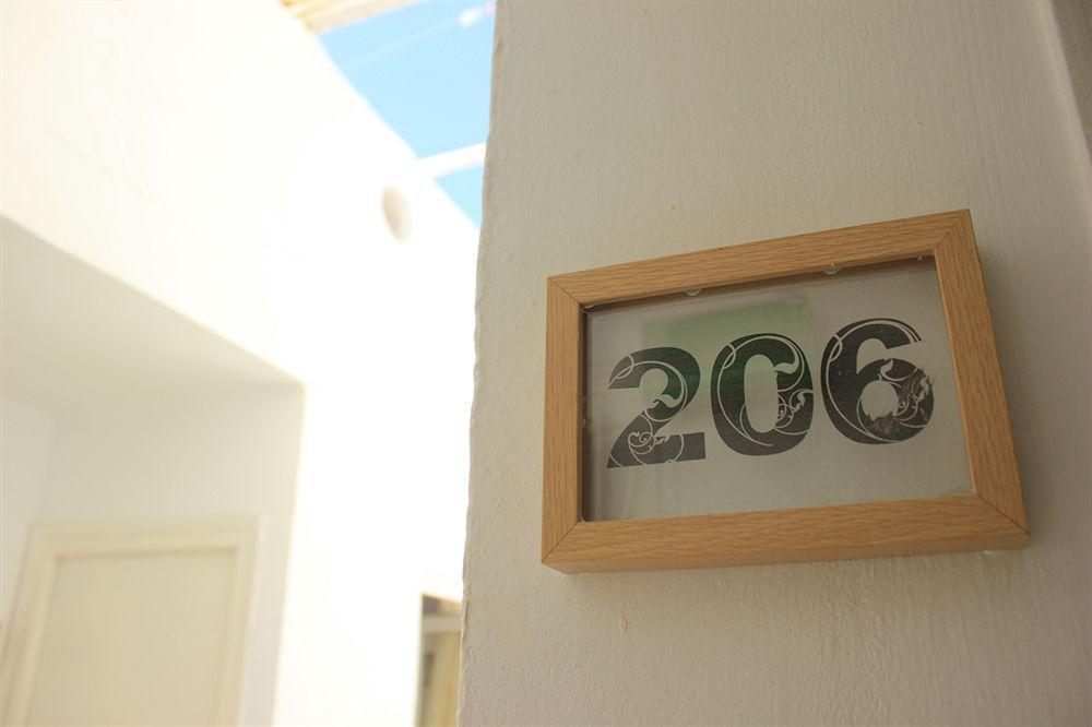 Hostal The Monkey Room Marbella Ngoại thất bức ảnh