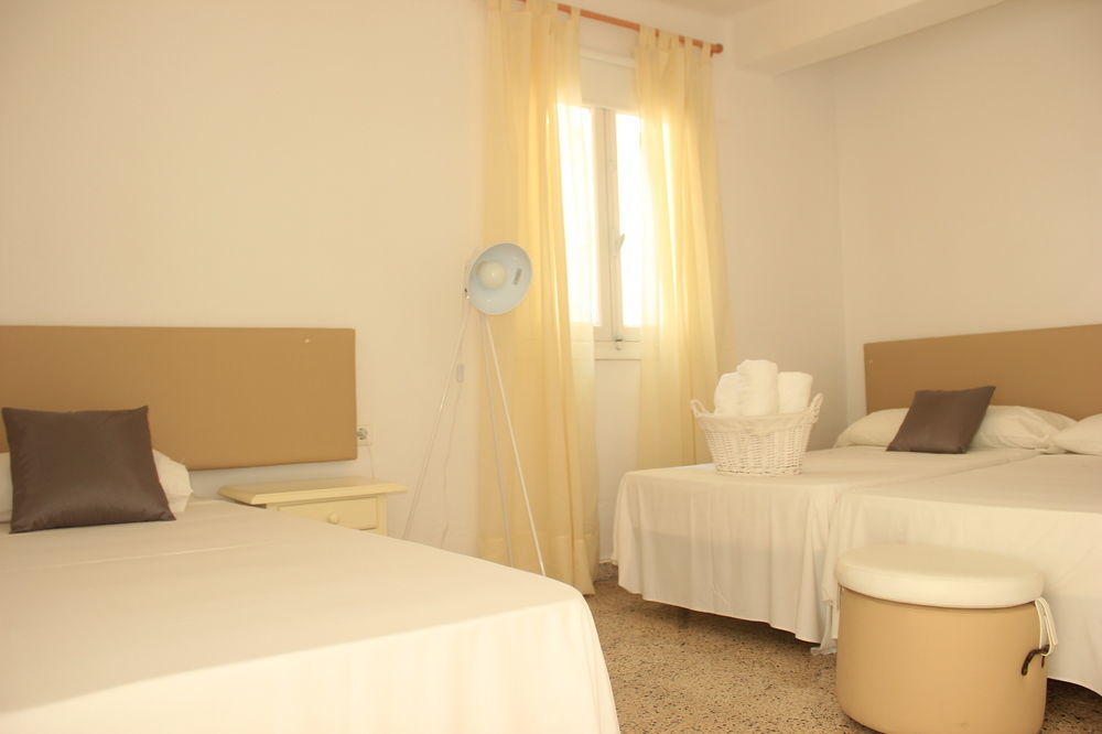 Hostal The Monkey Room Marbella Ngoại thất bức ảnh