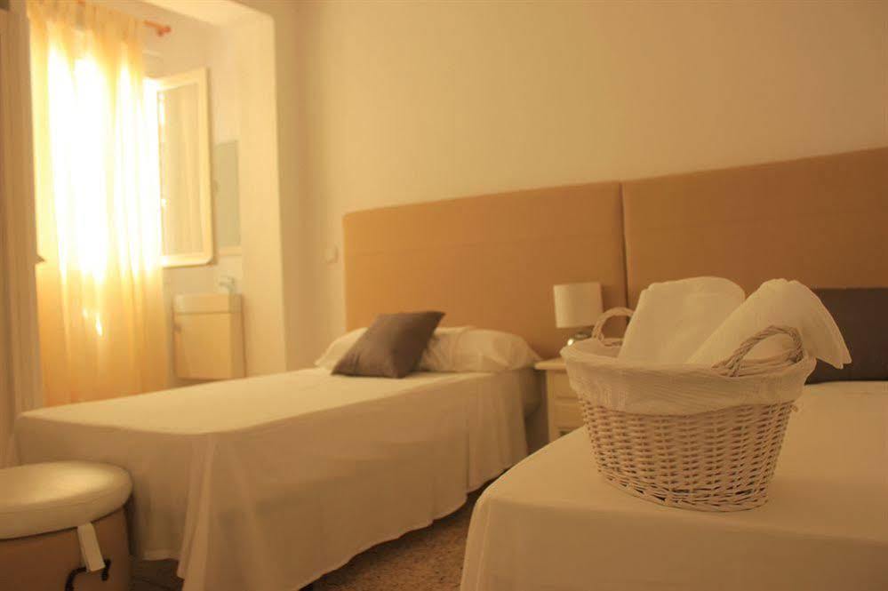 Hostal The Monkey Room Marbella Ngoại thất bức ảnh