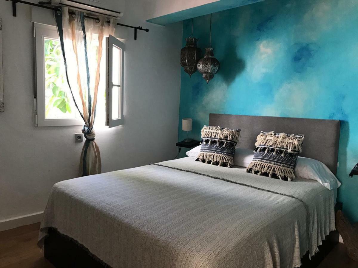 Hostal The Monkey Room Marbella Phòng bức ảnh