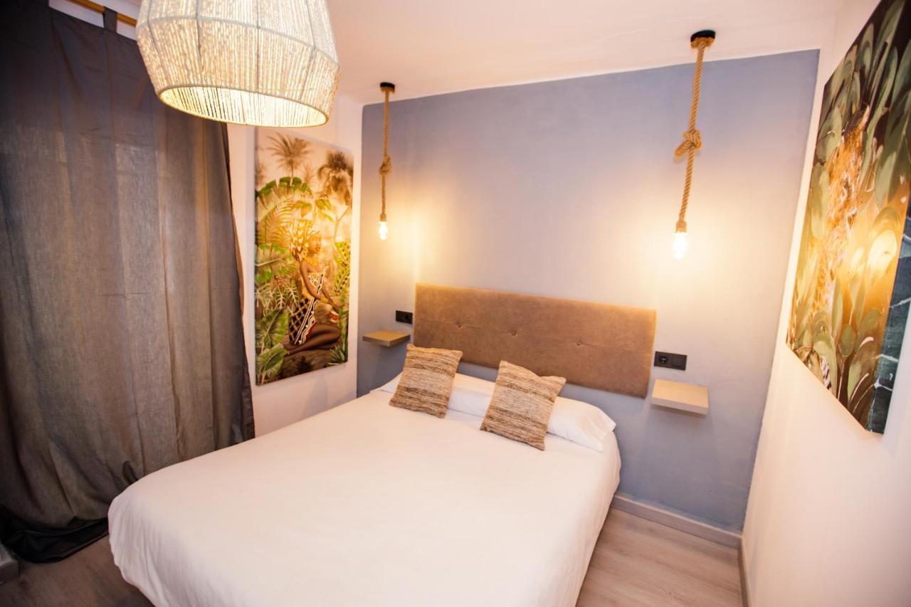 Hostal The Monkey Room Marbella Ngoại thất bức ảnh